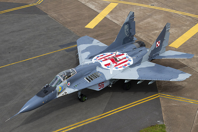 Polish_Air_Force_Mikoyan-Gurevich_MiG-29A_(9-12A)_Lofting-1