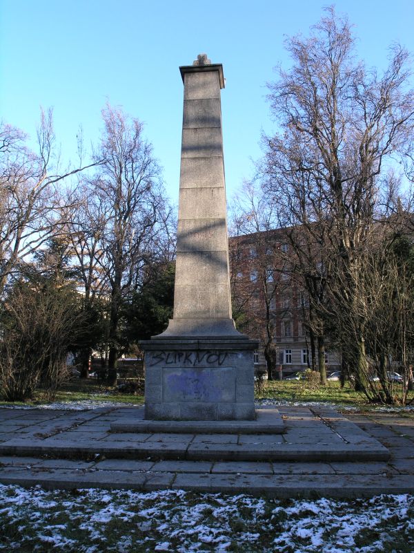pomnik 1