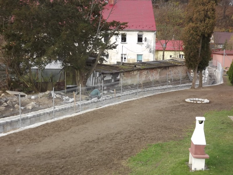 Odbudowany i wzmocniony rów przy Szkolnych Schronisku Młodzieżowym w Lubachowie