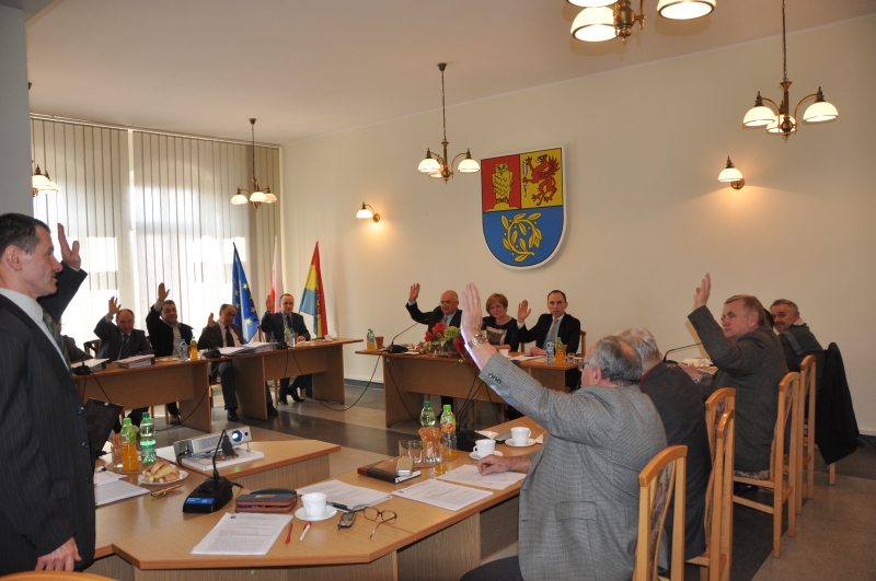 Głosowanie radnych RG Świdnica nad przystąpieniem do współpracy partnerskiej w gminą Żukowo
