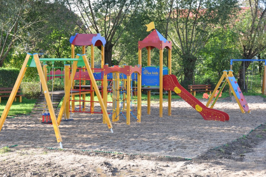 Nowy plac zabaw w Boleścinie