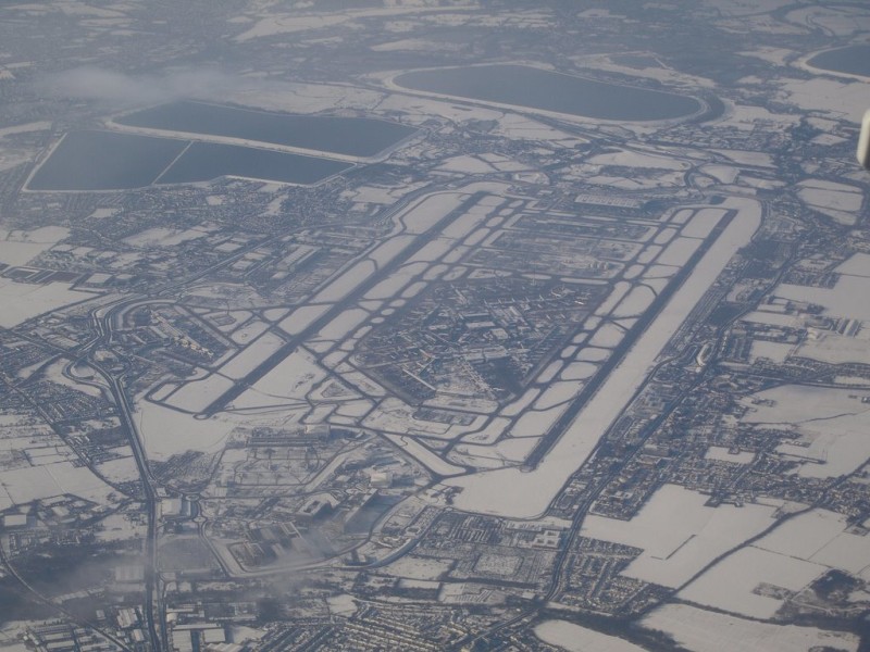 Heathrow w śniegu