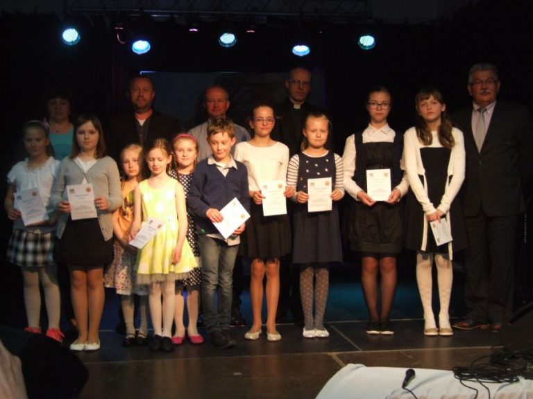 Finaliści recytatorskiej „Arki”