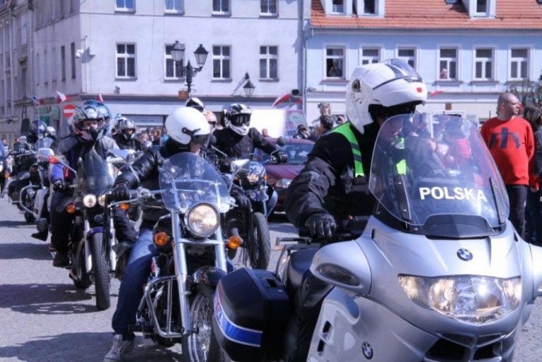 Motocykliści odwiedzili Świebodzice [FOTO]