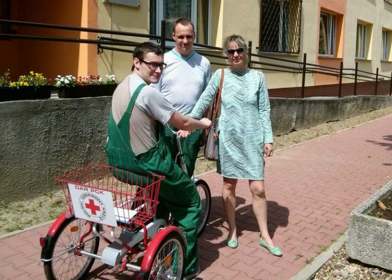 Trójkołowce od PCK dla niepełnosprawnych