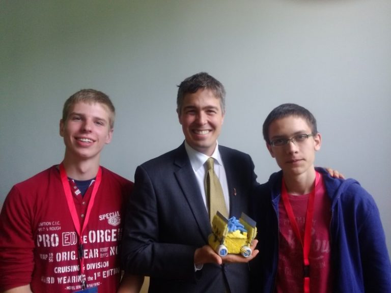 Świdnicki robot Zemciak zwyciężył!