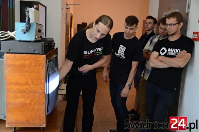 PRL-owska elektronika z… Radiem Maryja [FOTO]