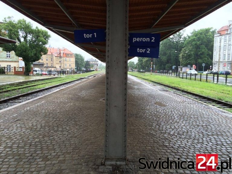 Gdzie są ławki z peronów stacji Świdnica Miasto?