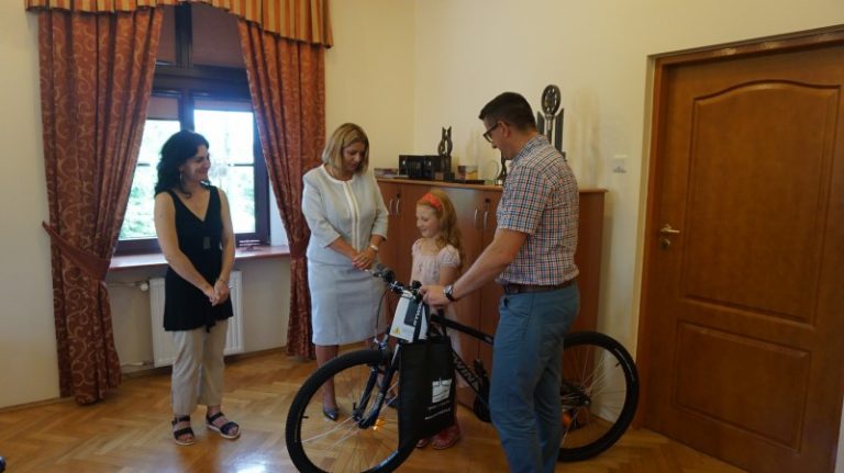 „Wyjeździli” rower dla małej świdniczanki