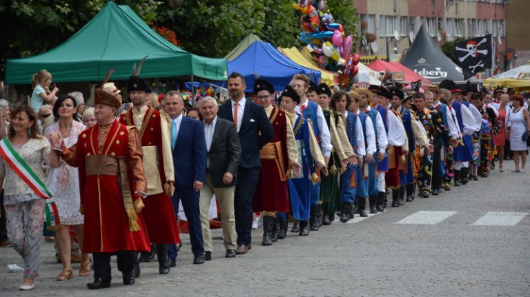 Polonez i Enej na zakończenie Festiwalu Folkloru [FOTO]