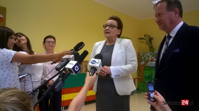 Minister Zalewska: Reforma oświaty przesądzona