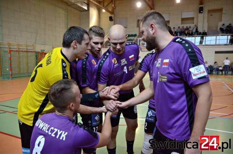 Falstart UKS-u Volley Żarów! [FOTO]