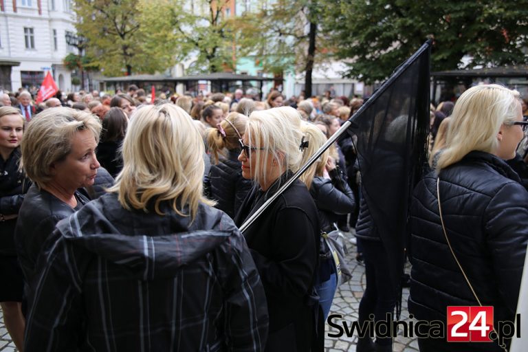 Takiego strajku dawno nie było [FOTO/VIDEO]