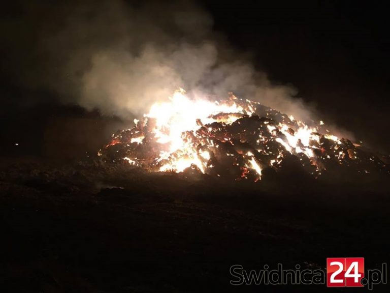 Znów płonie słoma [FOTO/VIDEO]