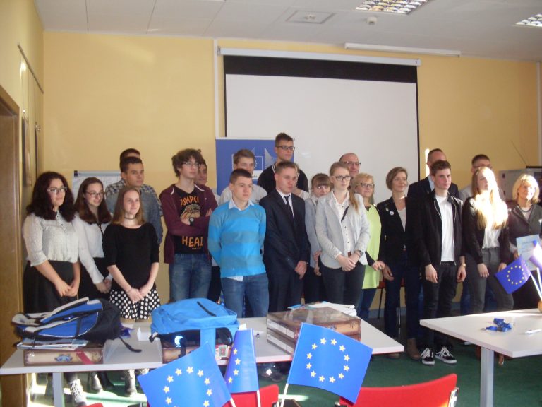 Drużyna II LO jedzie do Europarlamentu