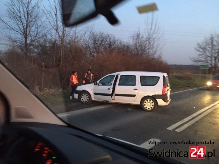 Zderzenie za rogatkami Świdnicy [FOTO]