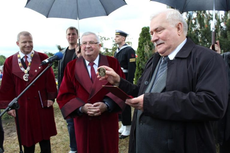Sto zaproszeń na spotkanie z Lechem Wałęsą