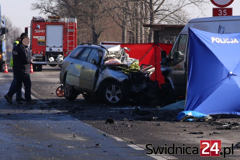 Zginął kierowca Mazdy