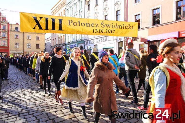 Świdnicki Polonez Maturzystów na szczęście! [FOTO/VIDEO]