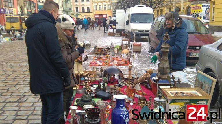 Mróz nie zraził amatorów staroci [FOTO]