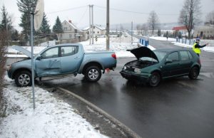 Na śliskich drogach więcej wypadków