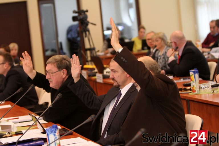 Projekt nowej sieci szkolnej w Świdnicy. Nad tym  będą debatować radni