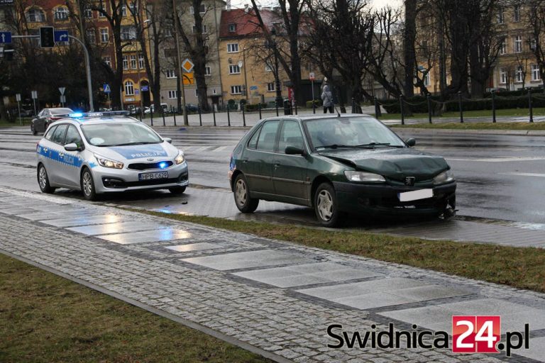 Dwaj zahamowali, trzeci już nie