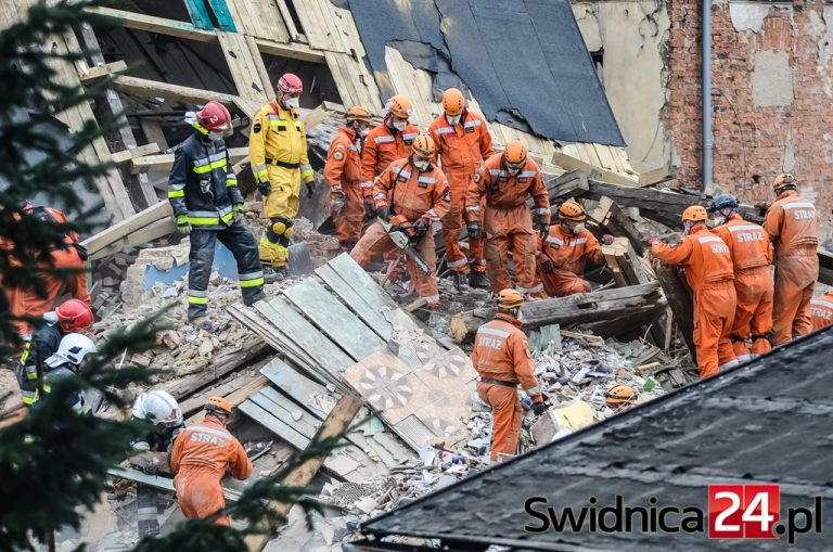 Rok po tragedii w Świebodzicach: śledztwo wciąż trwa