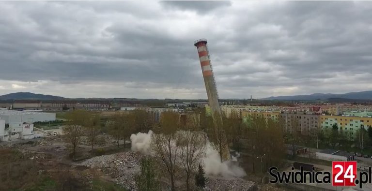 Precyzyjna akcja wyburzenia komina [OBEJRZYJ]