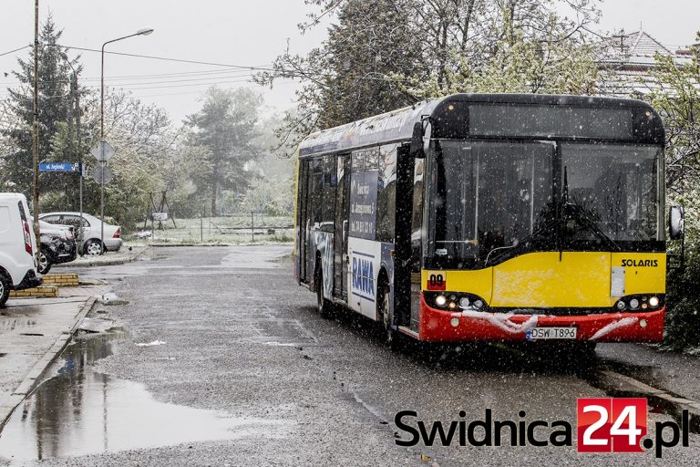 Pogoda daje się we znaki także autobusom [FOTO]