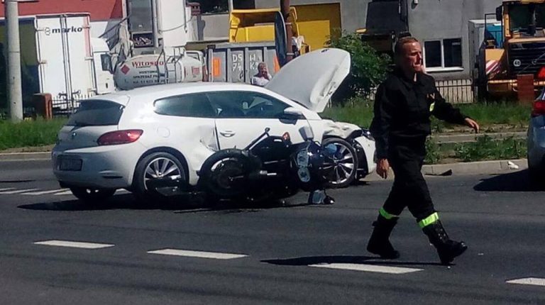 Wypadek na skrzyżowaniu [FOTO]