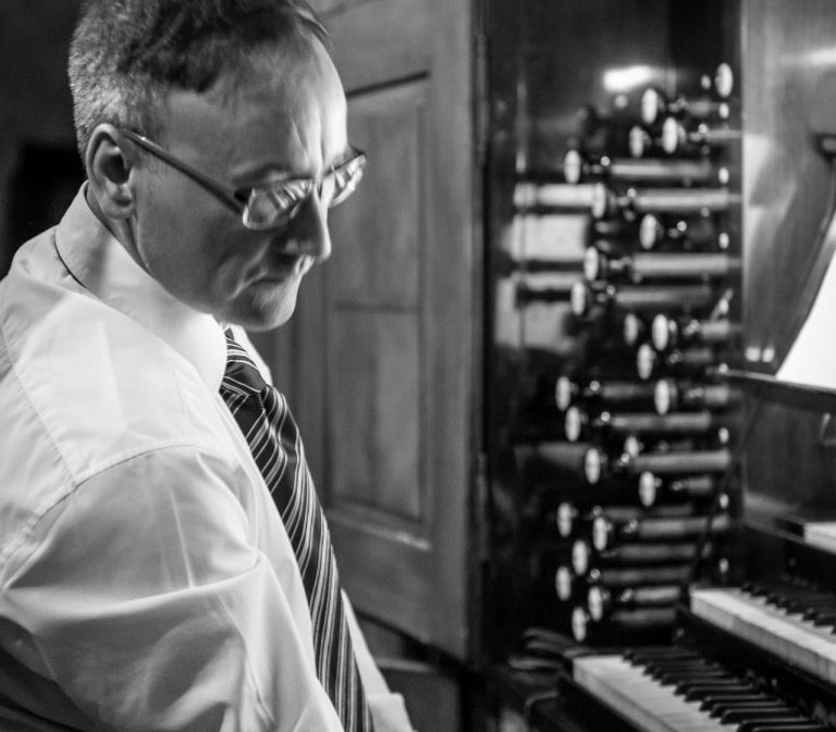 Warszawski organista zagra w Kościele Pokoju