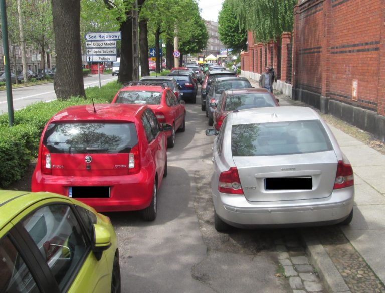 Mistrzowie parkowania [FOTO]