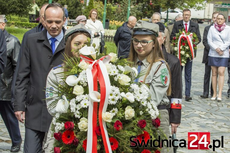 Oddali hołd ofiarom wojny [FOTO]