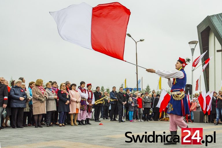 Od Święta Pracy po Dzień Zwycięstwa. Majowe uroczystości w Świdnicy [PROGRAM]