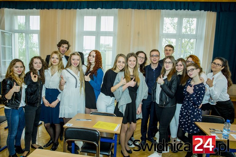 Dziś maturzyści mierzą się z królową nauk [FOTO]