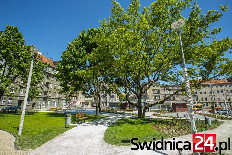 Plac Drzymały jak nowy, są zmiany w ruchu [FOTO/MAPA]