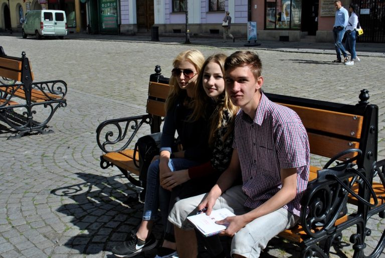 Z mapami i zadaniami odkrywali Świdnicę [FOTO]