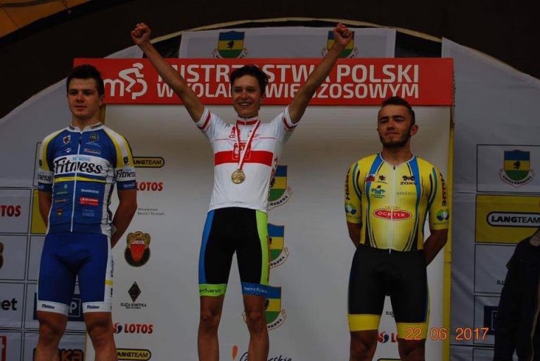 Sypnęło medalami dla kolarzy SMS-u Świdnica
