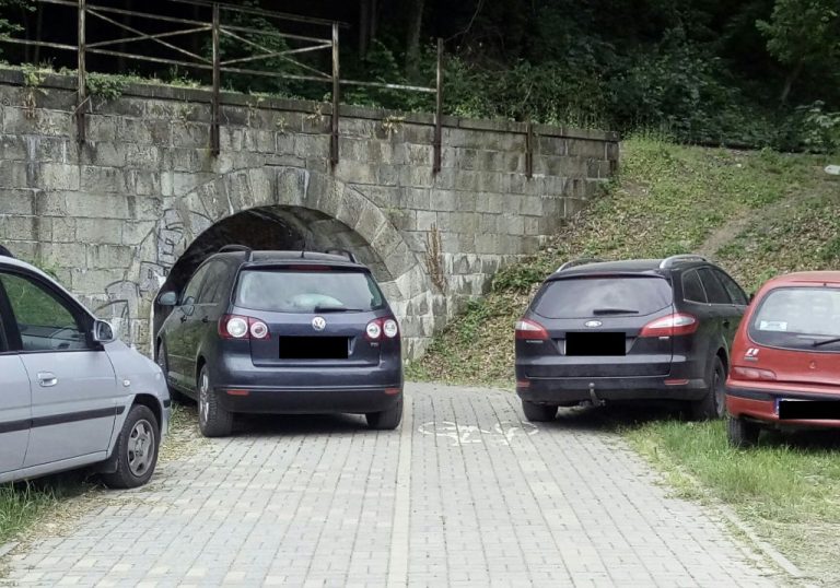 Mistrzowie parkowania [FOTO]