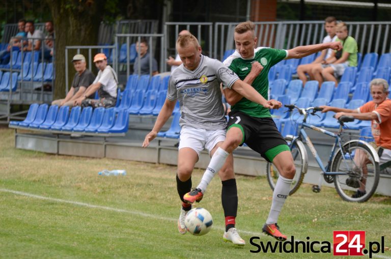 Pewna wygrana Polonii-Stali Świdnica z Zamkiem [FOTO]