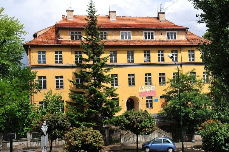 Dawne budynki urzędu i Straży Miejskiej przerobią na mieszkania