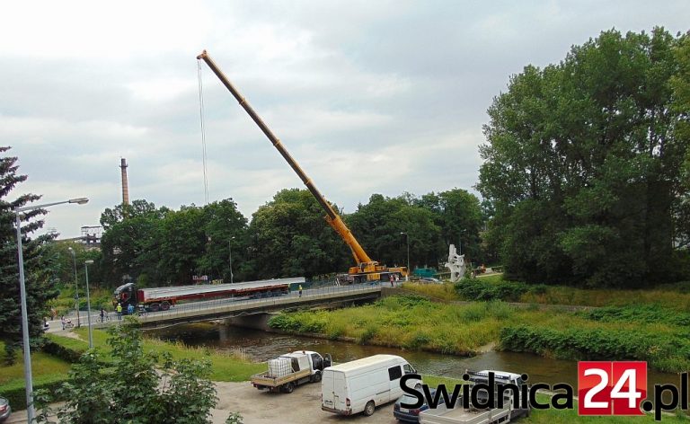 Szykują się do montażu kładki [FOTO/VIDEO]