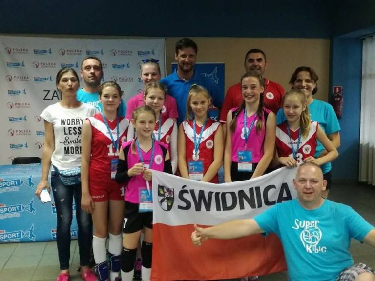 Siatkarki Polonii powalczyły w ogólnopolskim finale Kinder-Sport