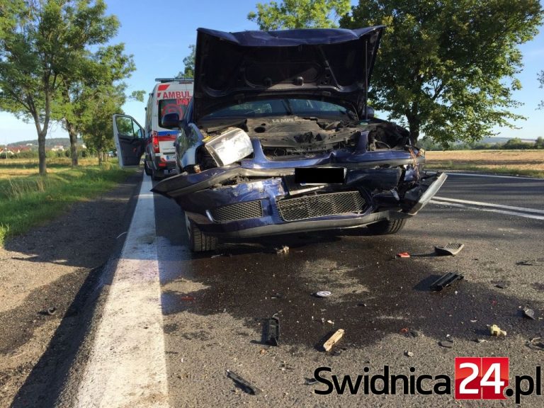 Zderzenie przed Strzegomiem [FOTO]