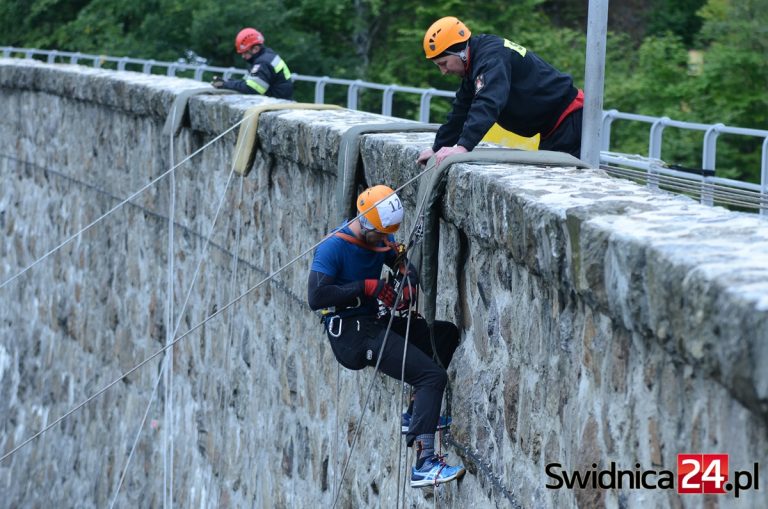 Zmagania strażaków na tamie [FOTO]