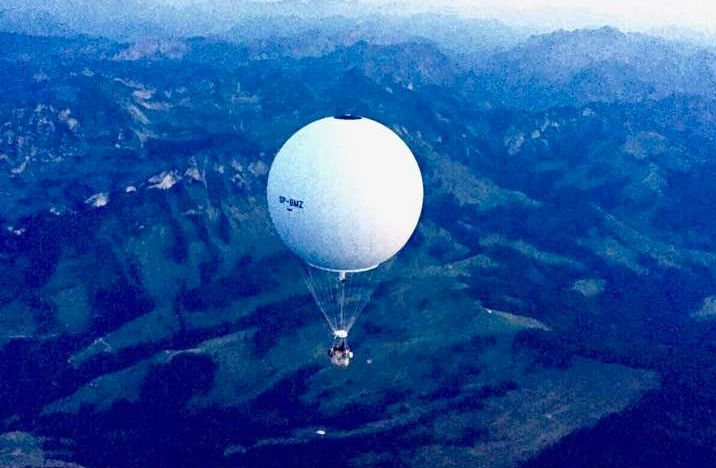 Japoński balon nad Świdnicą, świdniczanin nad Karpaczem