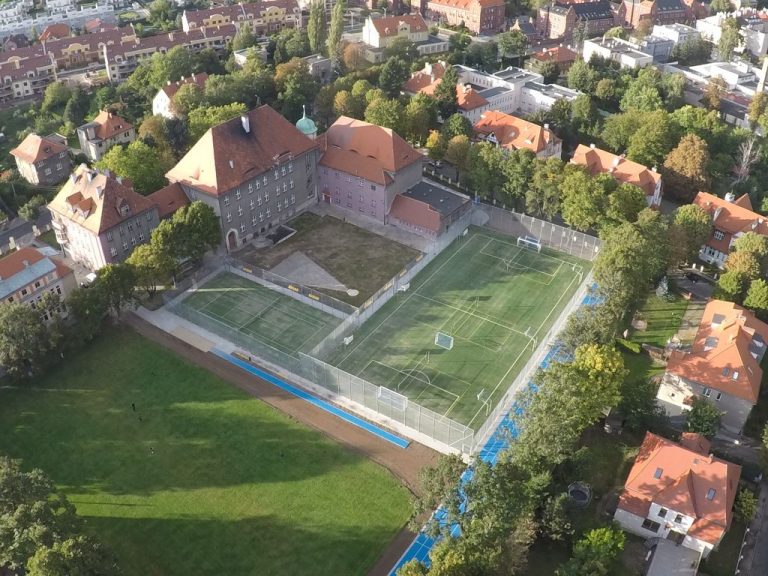 Kompleks boisk gotowy przed terminem [FOTO/VIDEO]