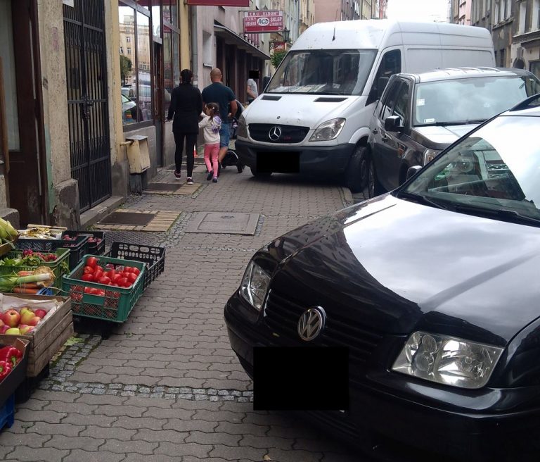 Mistrzowie parkowania [FOTO]