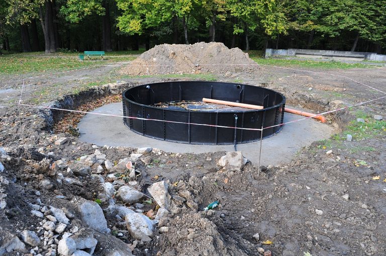 Skwer przy ul. Wałowej przechodzi remont [FOTO]